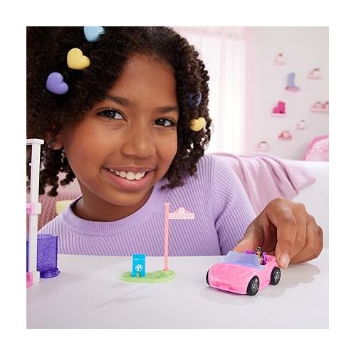 바비 Barbie Mini BarbieLand Doll & Toy Vehicle Sets, 1.5-inch Doll & Convertible Car with Color-Change Surprise, Plus Street Sign Accessory
