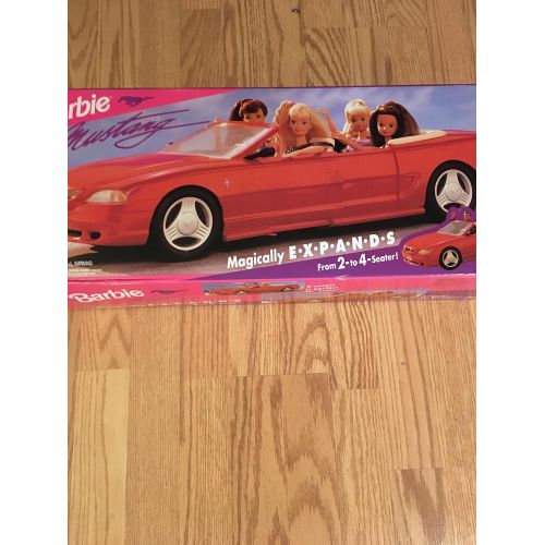 바비 Barbie Ford Mustang Convertible Magically EXPANDS From 2-to-4 Seater!