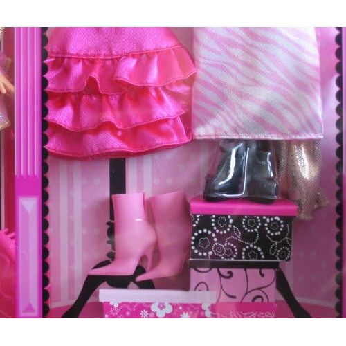 바비 Barbie Doll & Fashions Giftset w 5 Outfits & Doll - Toys R Us Exclusive (2008)