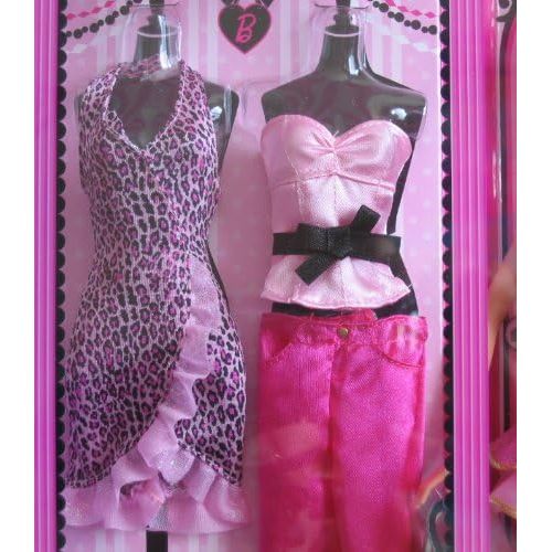 바비 Barbie Doll & Fashions Giftset w 5 Outfits & Doll - Toys R Us Exclusive (2008)