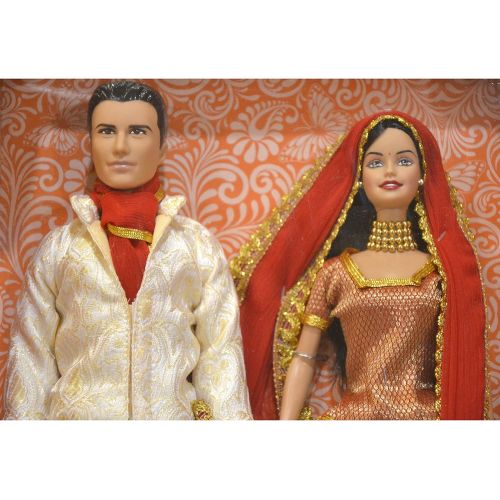 바비 Barbie in India Barbie & Ken Gift Pack Dressed in Traditional India Attire