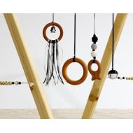 BbCamino Montessori hanging rattles.