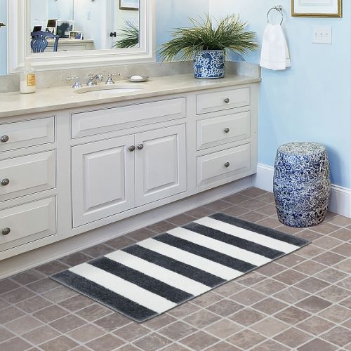  Beach Stripe Bath Rug