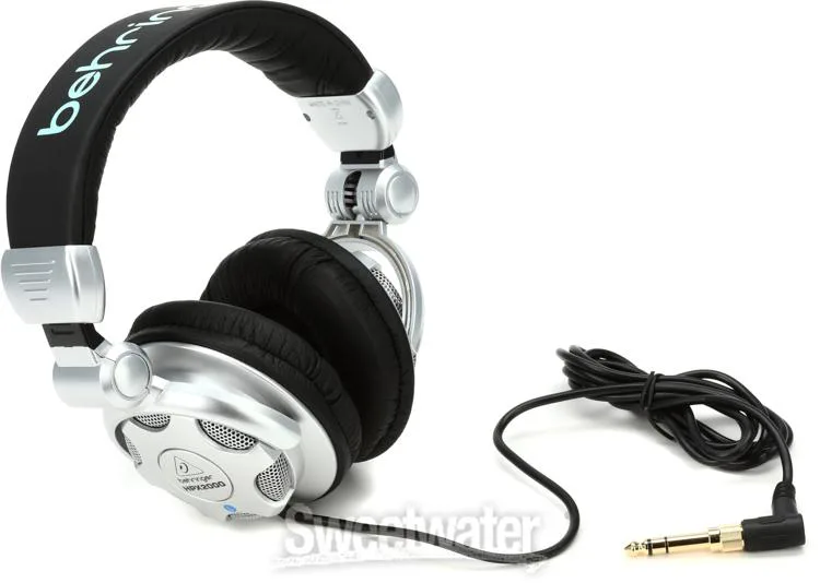  Behringer HPX2000 High-Definition DJ Headphones