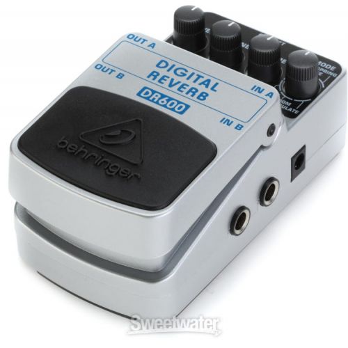  Behringer DR600 Digital Reverb Pedal