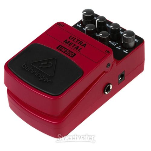  Behringer UM300 Ultra Metal Distortion Pedal