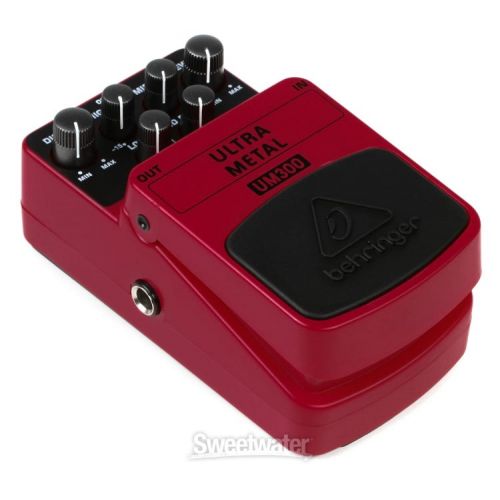  Behringer UM300 Ultra Metal Distortion Pedal