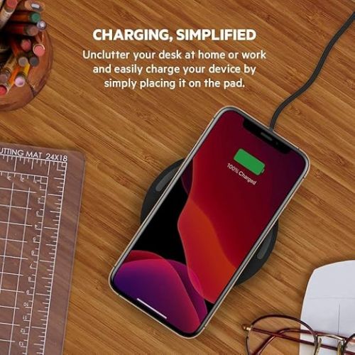 벨킨 Belkin Quick Charge Wireless Charging Pad - 15W Qi-Certified for iPhone, Samsung Galaxy, Apple Airpods Pro & More - Charge While Listening to Music, Streaming Videos, & Video Calls - Black