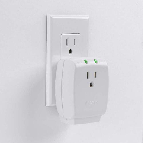 벨킨 Belkin F9H100-CW Single Outlet SurgeCube Surge Protector, 1080 Joules (F9H100-CW)