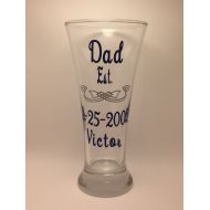 /BellaandKateDesigns Dad Beer Glass-Dad Established Beer Glass- Fathers Day Beer Glass - 20oz Dad Beer Glass- Beer Glasses for Dad- Custom Beer Glass for Dad