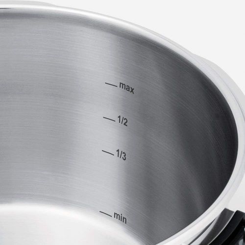  Fissler vitaquick / Induktions-Schnellkochtopf-Set, 2-teilig, (4,5l & 2,5l - Ø 22 cm) Edelstahl-Dampfkochtopf & Schnell-Bratpfanne, 2 Garstufen, stapelbar, mit Einsatz alle Herdart