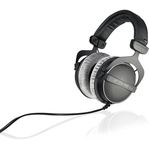  beyerdynamic DT 770 PRO 250 Ohm Over-Ear Studio Headphones in Black. Closed Construction, Wired for Studio use, Ideal for Mixing in The Studio