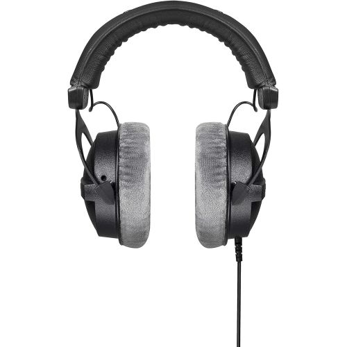  beyerdynamic DT 770 PRO 250 Ohm Over-Ear Studio Headphones in Black. Closed Construction, Wired for Studio use, Ideal for Mixing in The Studio