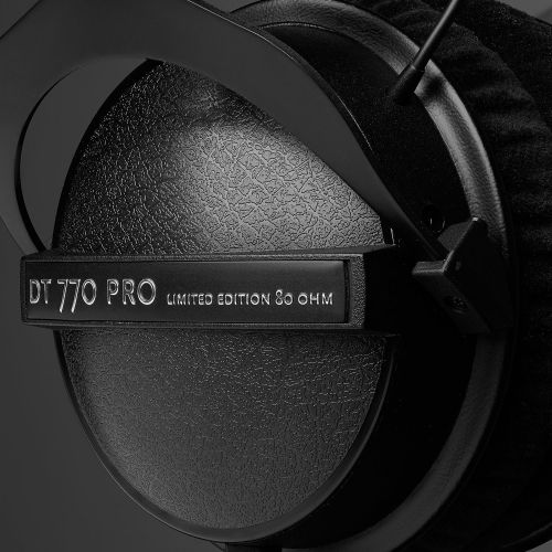  Beyerdynamic DT 770 PRO 250 ohm Closed-back Studio Mixing Headphones