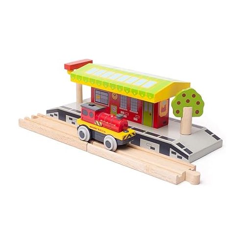  Bigjigs Rail, Mighty Red Loco Battery Operated Train, Wooden Toys, Battery Trains for Wooden Track, Bigjigs Train, Battery Trains, Wooden Train Track Accessories, Motorised Train for Wooden Track