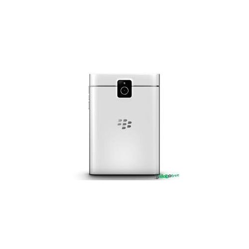블랙베리 BlackBerry Passport Factory Unlocked Cellphone 4.5 32GB 13MP (White) - International Version No Warranty