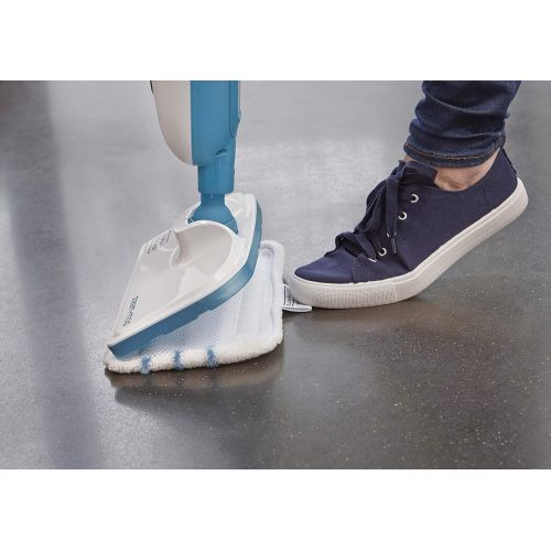  Black+Decker FSM13E1 Dampfbesen Steam Mop, Basic (Dampfreiniger fuer hygienische, gruendliche Sauberkeit, abnehmbarer Stiel, einfache Bedienbarkeit, inkl. 1 Mikrofaser-Pad), 1300 W