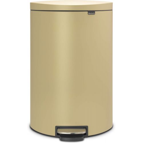  Brabantia Flatback+ Step Trash Can, 7 Gal  30L, Matte Steel Finger Print Proof