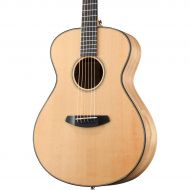 Breedlove},description:For the musician seeking well-rounded balance with the unique look, midrange fullness, depth, clarity, and liveliness of locally sourced myrtle. A surprising