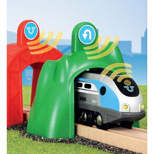  Brio World Smart Tech - 33834 Smart Engine with Action Tunnels | 3 Piece Train Toy with Accessories for Kids Ages 3 and Up