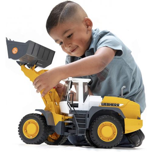  Bruder Toys Liebherr Articulated Road Loader L 574