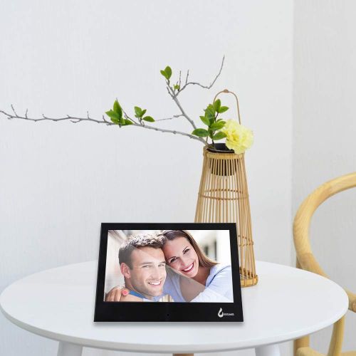  [아마존베스트]Bsimb BSIMB Digital Picture Frame 7 Inch 800x480(16:9) Digital Photo Frame with Built-in Calendar/Clock and Auto Turn On/Off Function Support Up to 32GB SD/MMC/SDHC Card (Black)