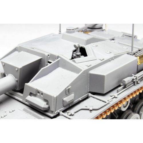  Build model Dragon Models USA 6834 1/35 10.5cm StuH.42 Ausf.E/F Smart Kit