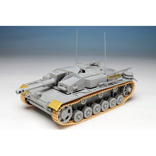  Build model Dragon Models USA 6834 1/35 10.5cm StuH.42 Ausf.E/F Smart Kit