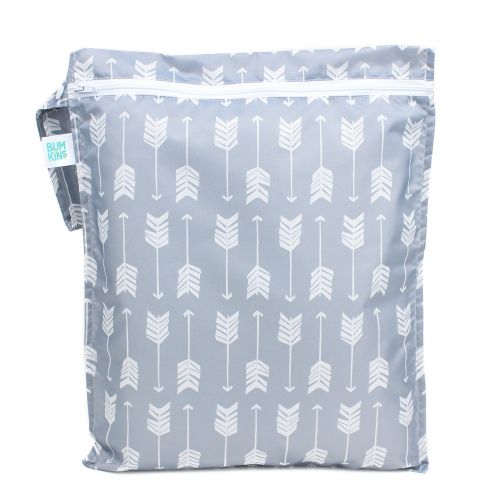 범킨스 [아마존베스트]Bumkins Waterproof Wet Bag, Washable, Reusable for Travel, Beach, Pool, Stroller, Diapers, Dirty Gym Clothes, Wet Swimsuits, Toiletries, Electronics, Toys, 12x14  Arrows