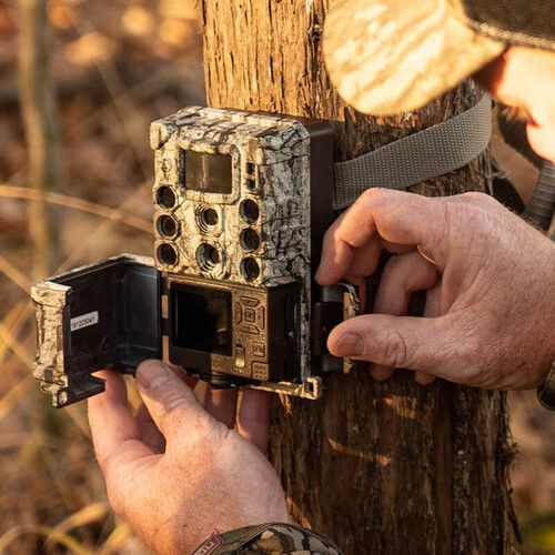 부쉬넬 Bushnell Core DS-4K True Target Trail Camera (Tree Bark Camo)