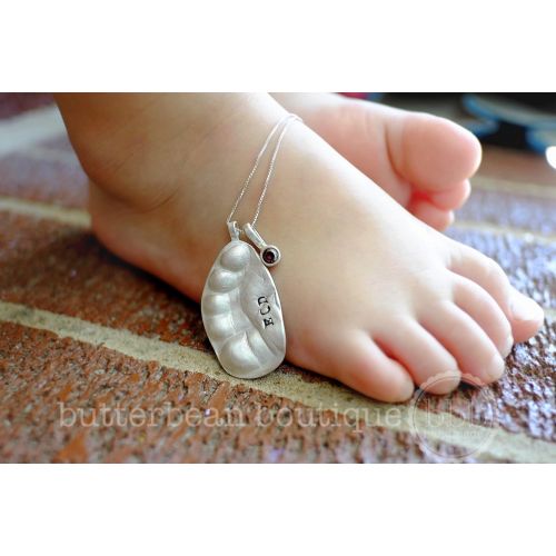  Butterbean Boutique Silver toeprint pendant