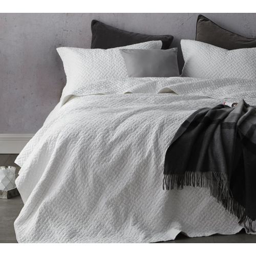  Byourbed BYB Softest Stone Washed Oversized Quilt - White