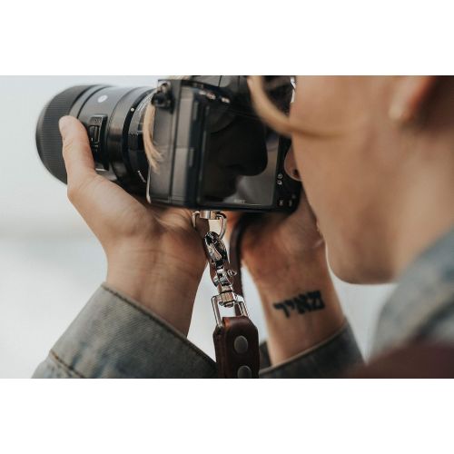  C Coiro Camera Strap Accessories for One Camera Professional Single Leather Harness Shoulder Strap Quick Release Gear DSLR/SLR Strap