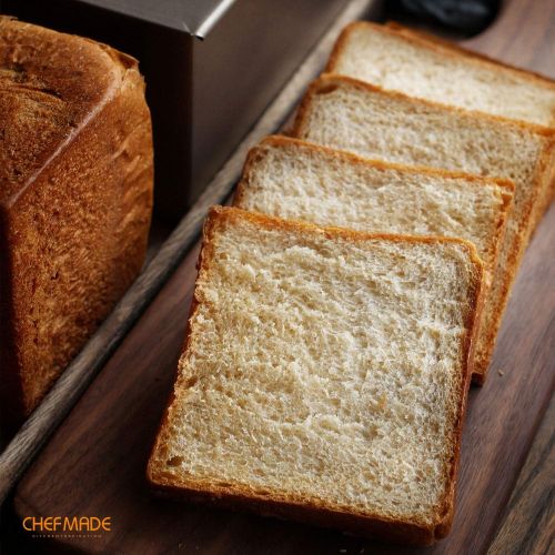  [아마존베스트]CHEFMADE Pullman Loaf Pan with Lid, 0.99Lb Dough Capacity Non-Stick Rectangle Flat Toast Box for Oven Baking 4.2 x 7.7x 4.4(Champagne Gold)