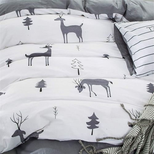  CLOTHKNOW Cute Duvet Cover Reversible Quilt Cover Cartoon Deer Comforter Cover Simple Stylish with Soft Cozy for Kids Women Girls (Full/Queen 3pcs no Comforter)