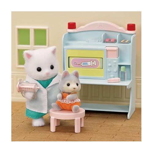  Calico Critters Village Doctor Starter Set, Dollhouse Playset with Figure and Accessories