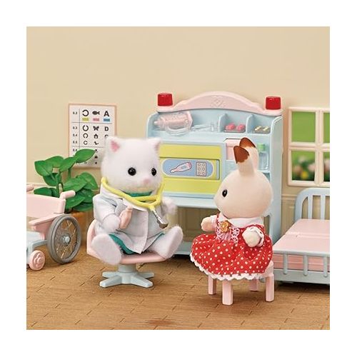  Calico Critters Village Doctor Starter Set, Dollhouse Playset with Figure and Accessories