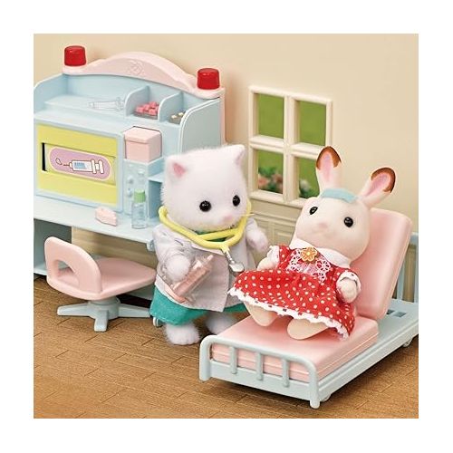  Calico Critters Village Doctor Starter Set, Dollhouse Playset with Figure and Accessories