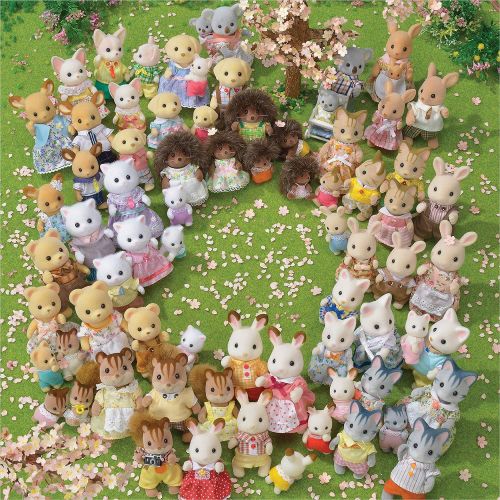  Calico Critters, Hopscotch Rabbit Family, Dolls, Dollhouse Figures, Collectible Toys