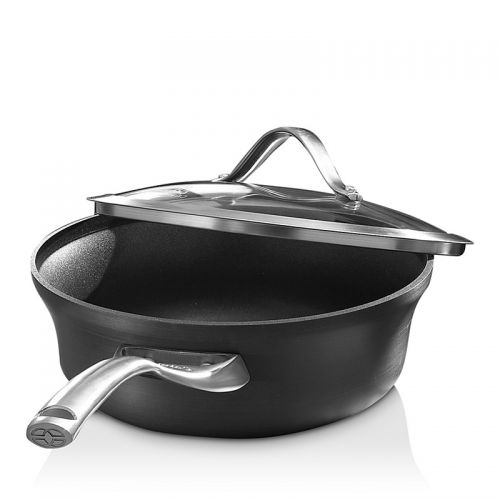  Calphalon 2.5-Quart Sauce Pan with Cover