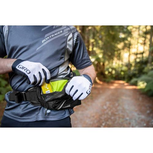  CamelBak Podium Flow Bike Hydration Belt - Easy Access Bottle Pocket - Podium Dirt Series Bottle - Adjustable Waist Buckle - Secure Zipper Pocket - Riding Belt - 21 Ounce