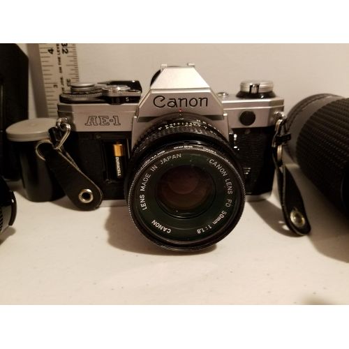 캐논 Canon AE-1 35mm FILM SLR Camera w/ Extra Lenses and Accessories