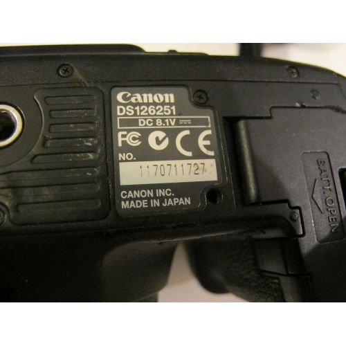 캐논 Canon EOS 7D 18 MP CMOS Digital SLR Camera Body Only (discontinued by manufacturer)
