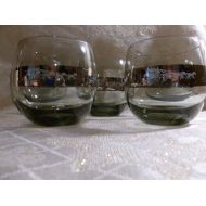 /CarmelCollectibles Vintage Country Western Stagecoach Design Smoke Glassware With Elegant Silver Band Stemless Glassware Five Glasses Excellent Condition