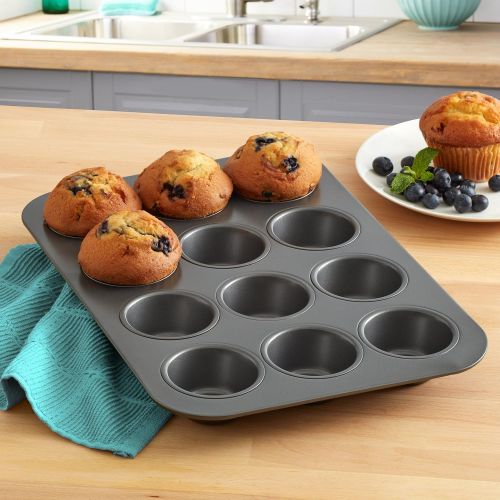  [아마존베스트]Chicago Metallic Professional 12-Cup Non-Stick Muffin Pan,15.75-Inch-by-11-Inch