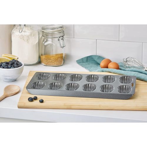  [아마존베스트]Kitchen Craft Chicago Metallic Professional Non-Stick 12-Hole Madeleine Grey Tin 40 x 19 cm