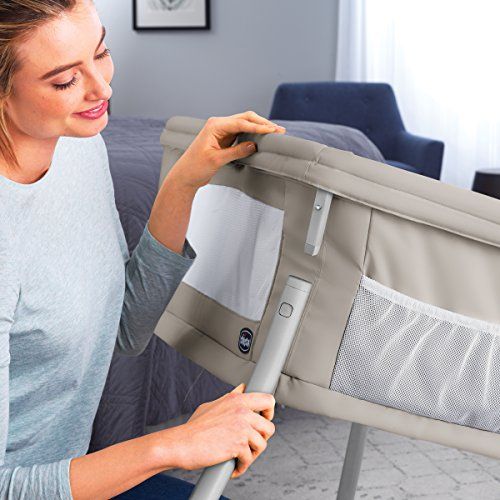 치코 Chicco LullaGo Portable Bassinet, Sand