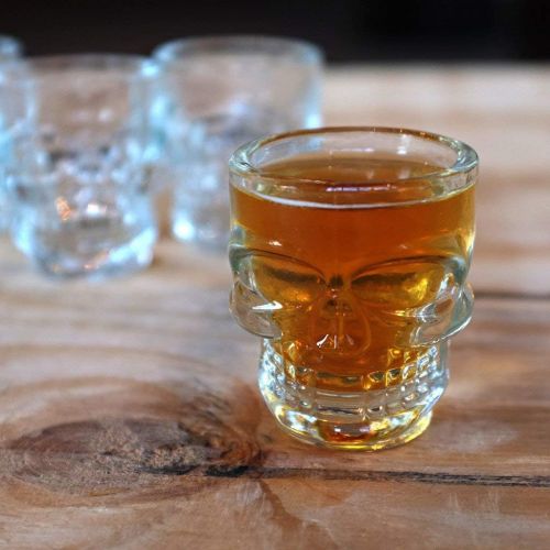  [아마존베스트]Circleware Skull Face Heavy Base Whiskey Shot Glasses, Set of 6, Party Home and Entertainment Dining Beverage Drinking Glassware for Brandy, Liquor, Bar Decor, Jello Cups, 1.75 oz,