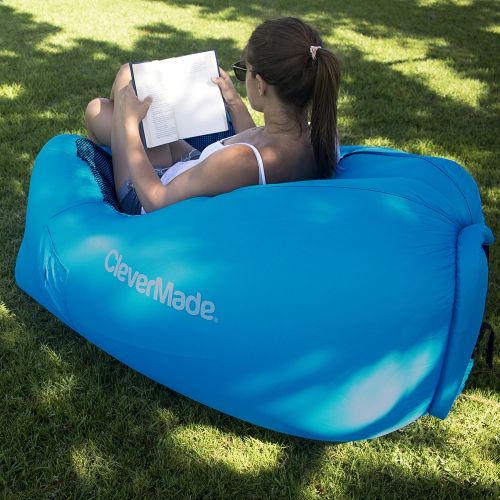  CleverMade Inflatable Lounger Air Chair: Lightweight Recliner Style AirChair, Portable Outdoor Beach Chair with Carry Bag, Ground Stakes, and Storage Pockets, Blue