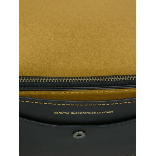  Coach Tanned leather snap case